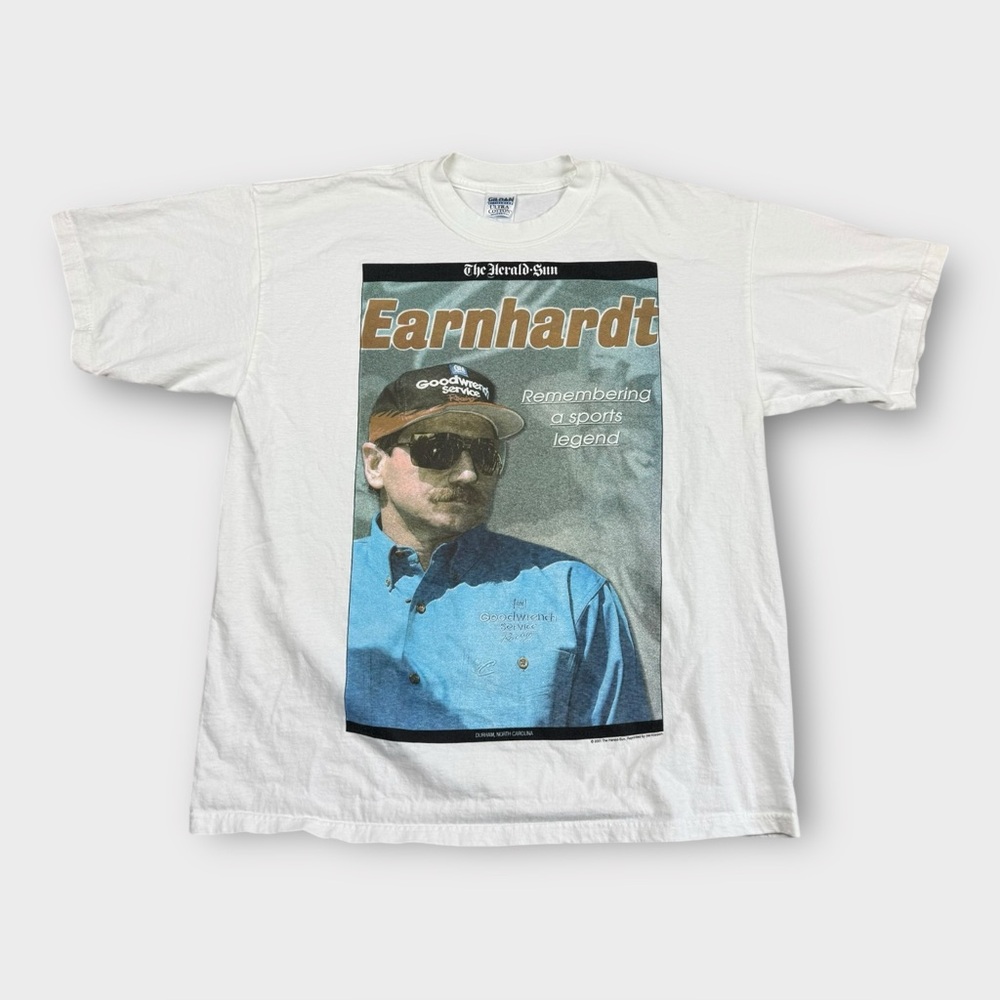 Vintage 2001 Dale Earnhardt Memorial T-Shirt Mens XL The Herald-Sun Nascar White